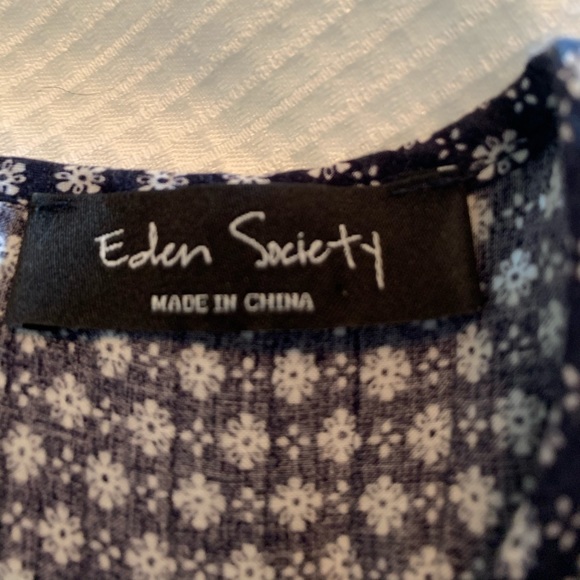 Eden Society Flowy Pattered Blouse: Large - Picture 3 of 4